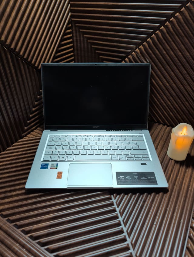 Acer Swift SF314-511, photo réelle