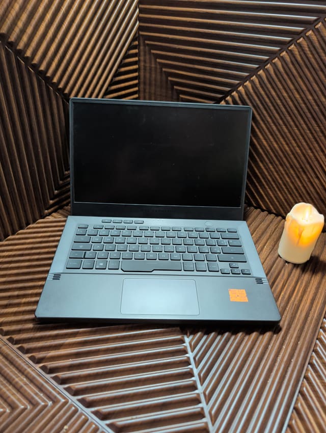 ASUS ROG Zephyrus G14 GA401QM, photo réelle