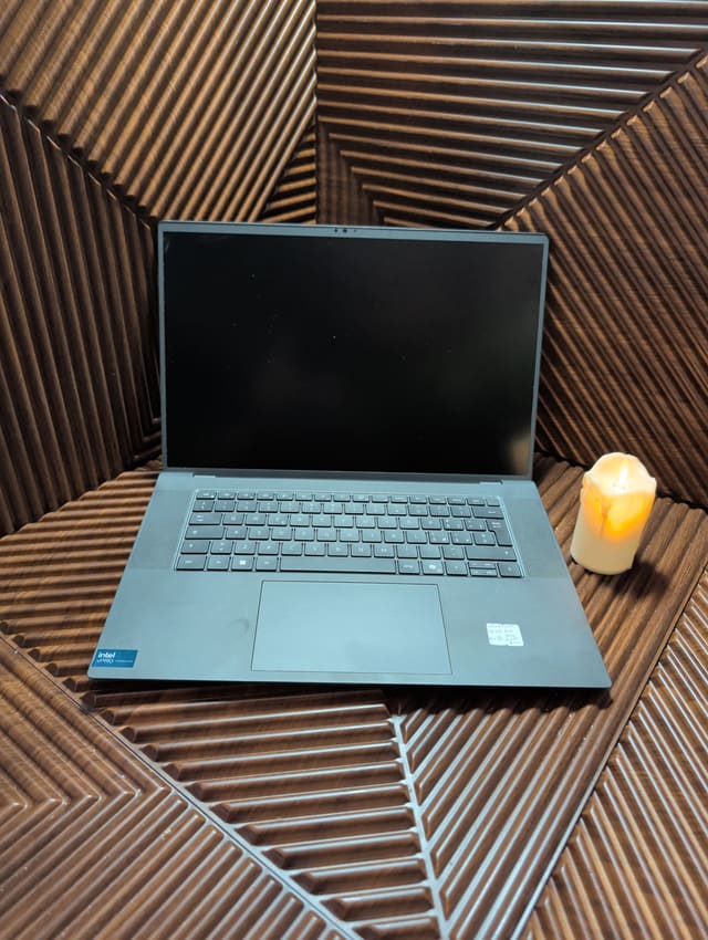 Dell Precision 5690, photo réelle