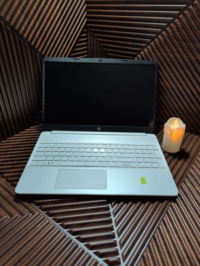 HP 15s-fq1087ns, photo réelle