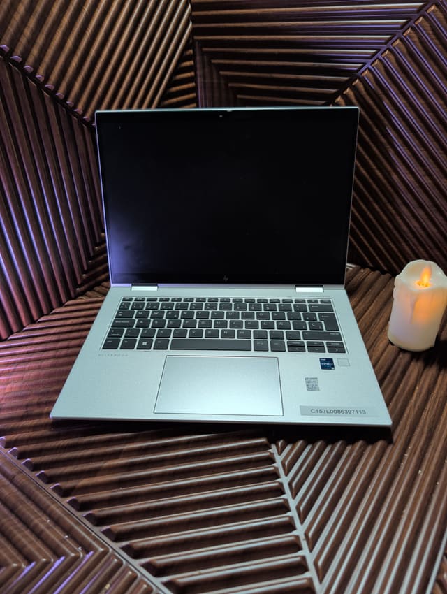 HP Elite x360 1040 14 G10 2-in-1, photo réelle