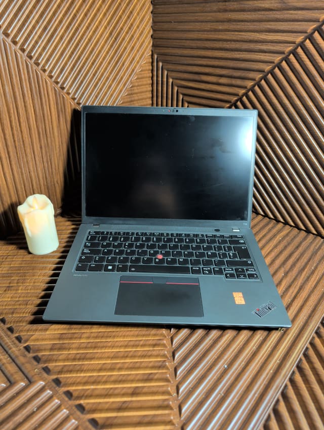 Lenovo ThinkPad T14 Gen 4, photo réelle
