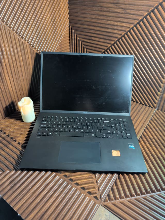 LG 17ZB90R-K.AAC7U1, photo réelle