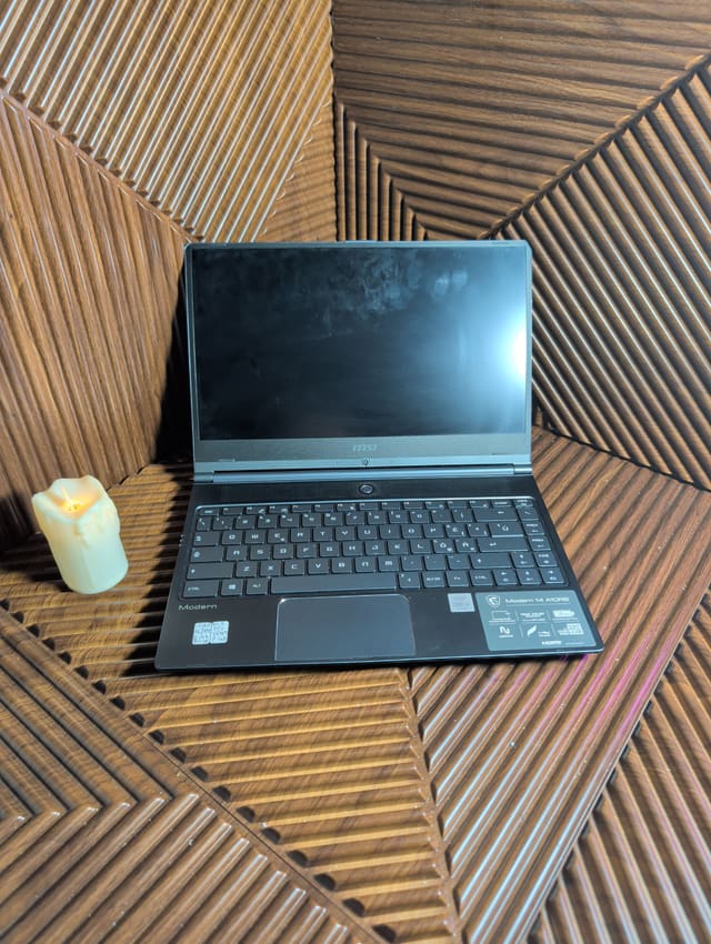 MSI Prestige 14 A10RAS, photo réelle