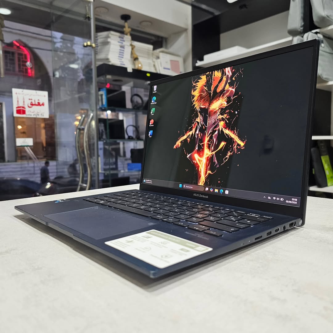 ASUSTeK COMPUTER INC. Zenbook UX3402ZA_UX3402ZA - I7-1260P - 16GB - 256 - 14" (tactile) - 2784x3240 3.2K+ / 94% (33Cy)
