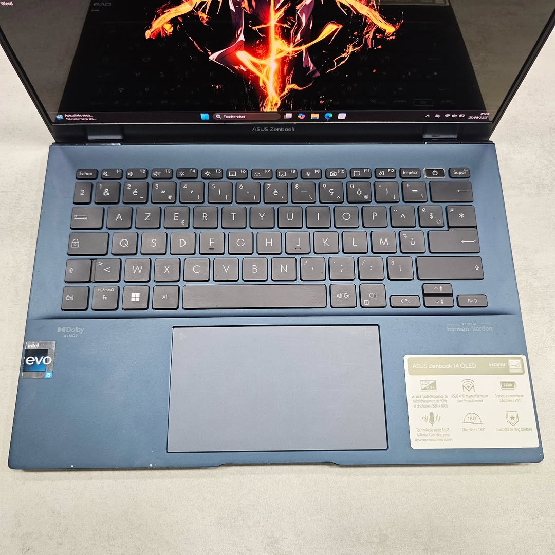 ASUSTeK COMPUTER INC. Zenbook UX3402ZA_UX3402ZA - I7-1260P - 16GB - 256 - 14" (tactile) - 2784x3240 3.2K+ / 94% (33Cy)