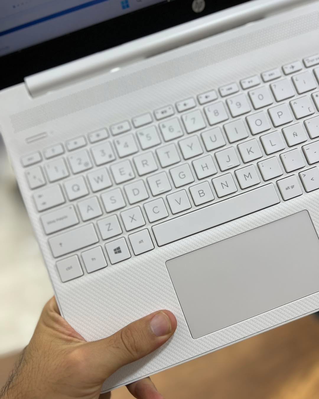 HP 15s-fq1087ns - I5-1035G1 - 8GB - 256 - 15" - 100%