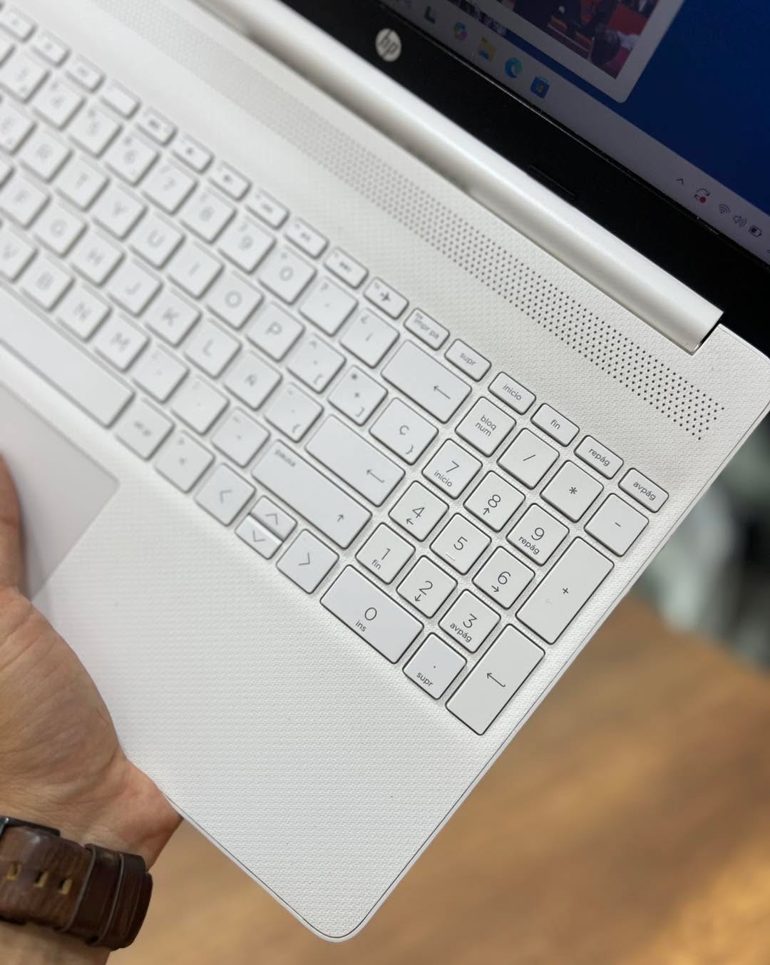 HP 15s-fq1087ns - I5-1035G1 - 8GB - 256 - 15" - 100%