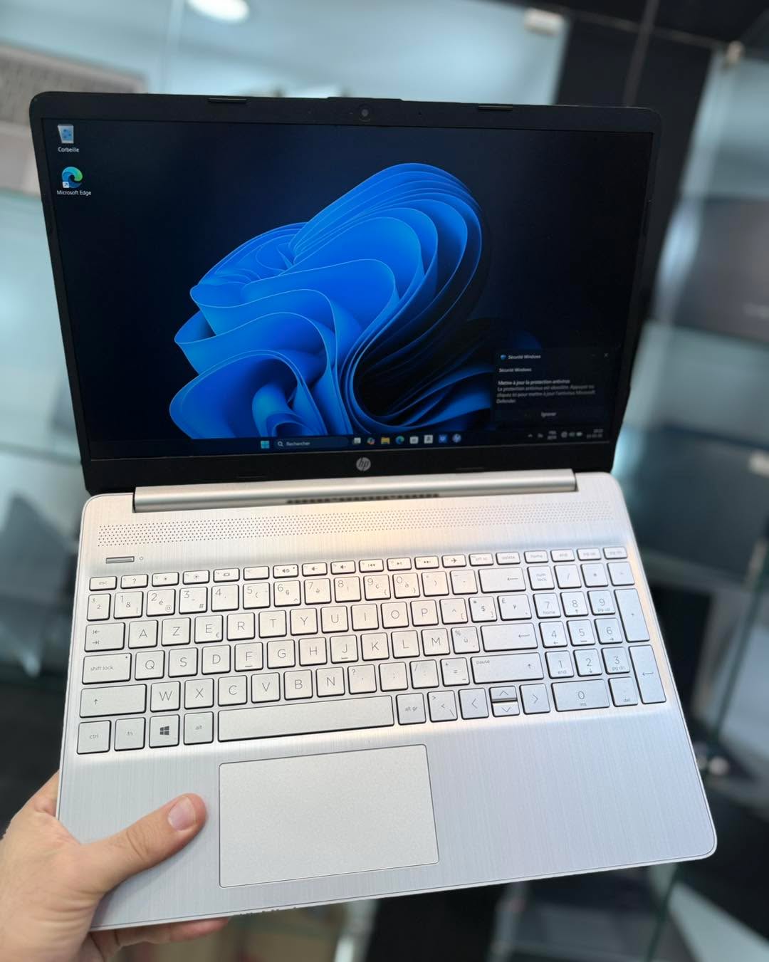 HP 15s-fq1087ns - I5-1035G1 - 8GB - 256 - 15" - 100%