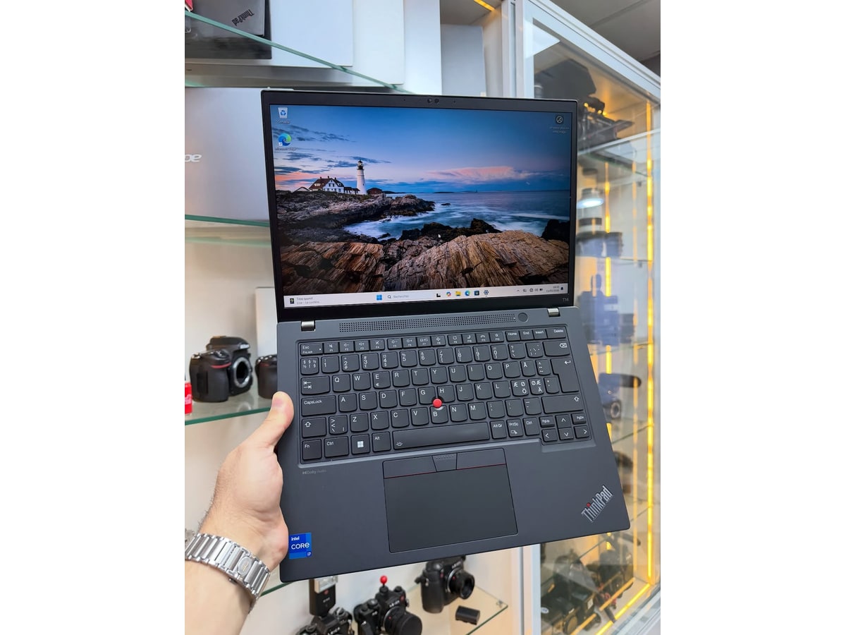 LENOVO ThinkPad T14s Gen 4 - AMD Ryzen 7 PRO 7840U w/ Radeon 780M Graphics - 32GB - 512 - 14" - 84% (157Cy)