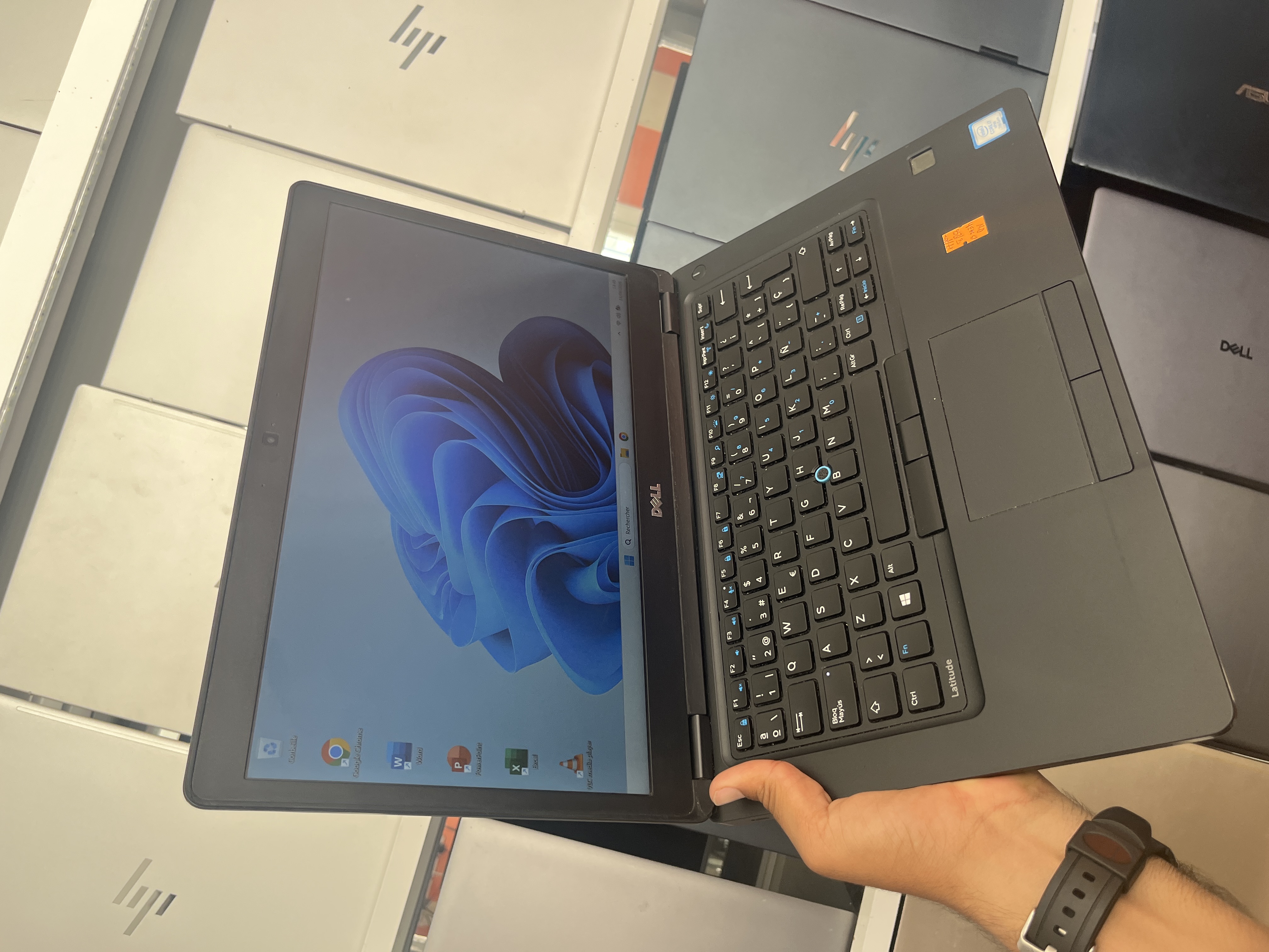 Dell Inc. Latitude 5480 - I7-7600U - 8GB - 256 - 14" - 37%