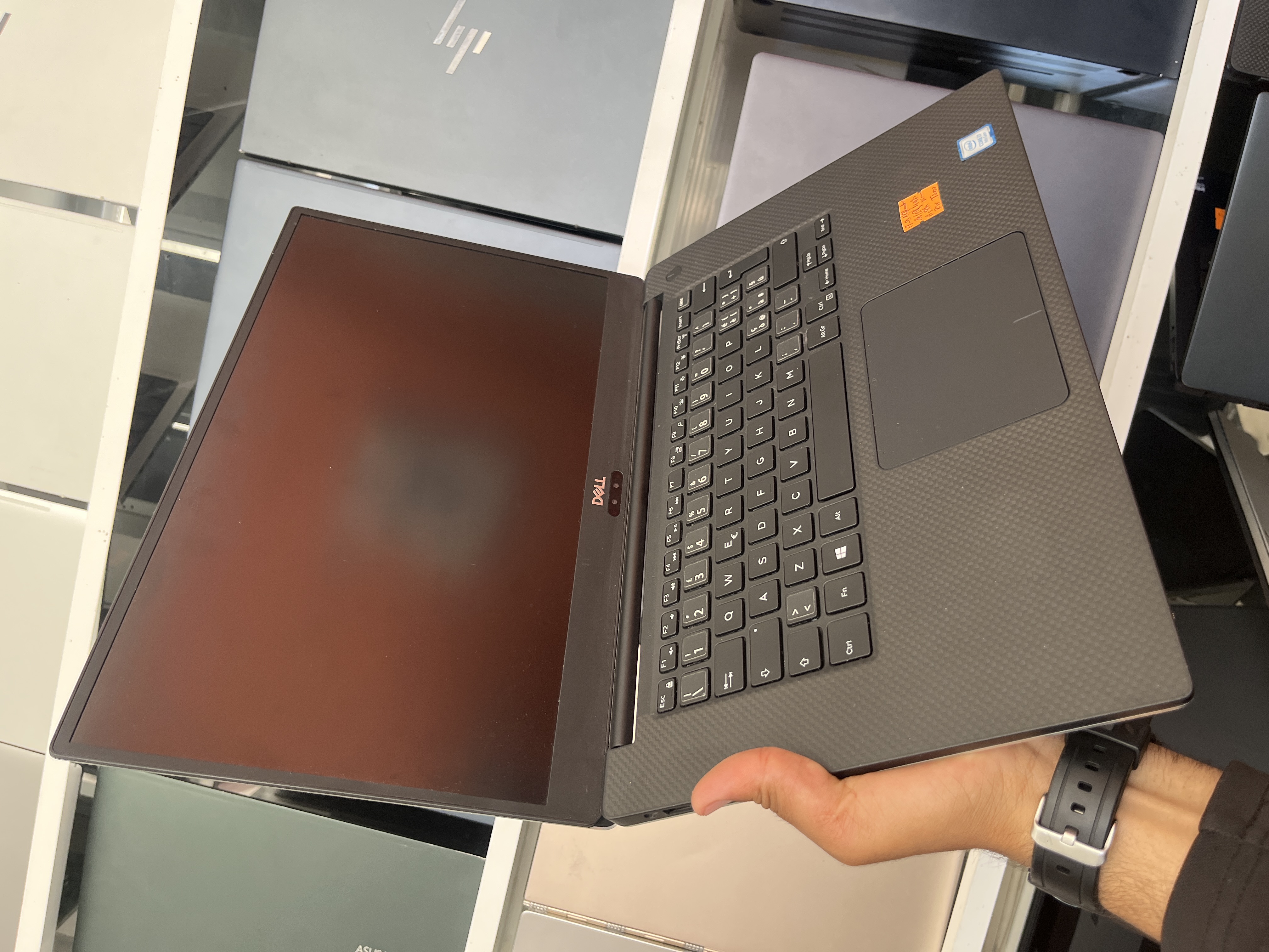 Dell Inc. Precision 5540 - I7-9850H - 16GB - 1024 - 15" - Quadro T2000 / 80%