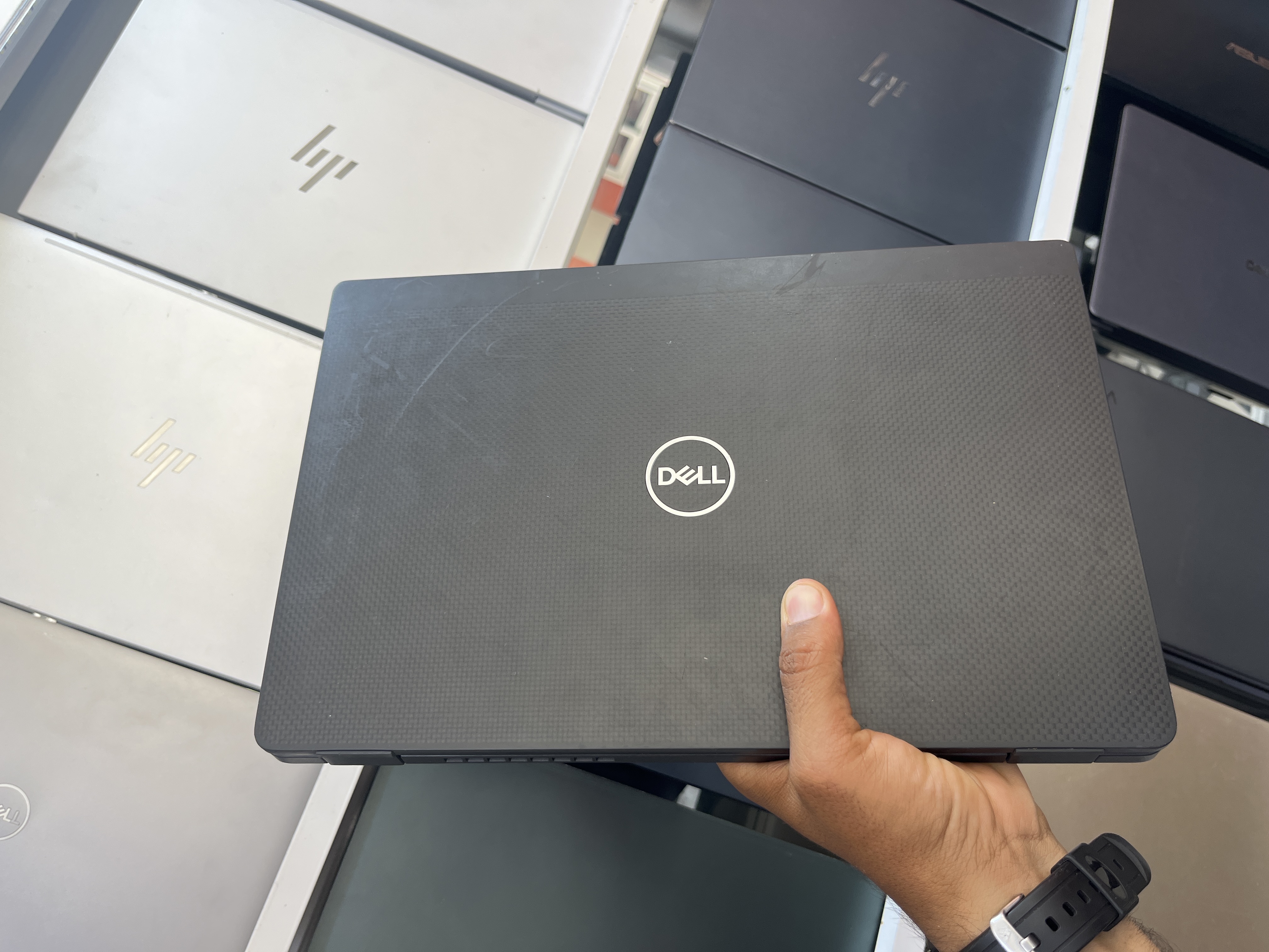 Dell Latitude 7410 - I7-10610U - 8GB - 256 - 14" - 44% - I7-10610U - 8GB - 256 - 14" - 44%