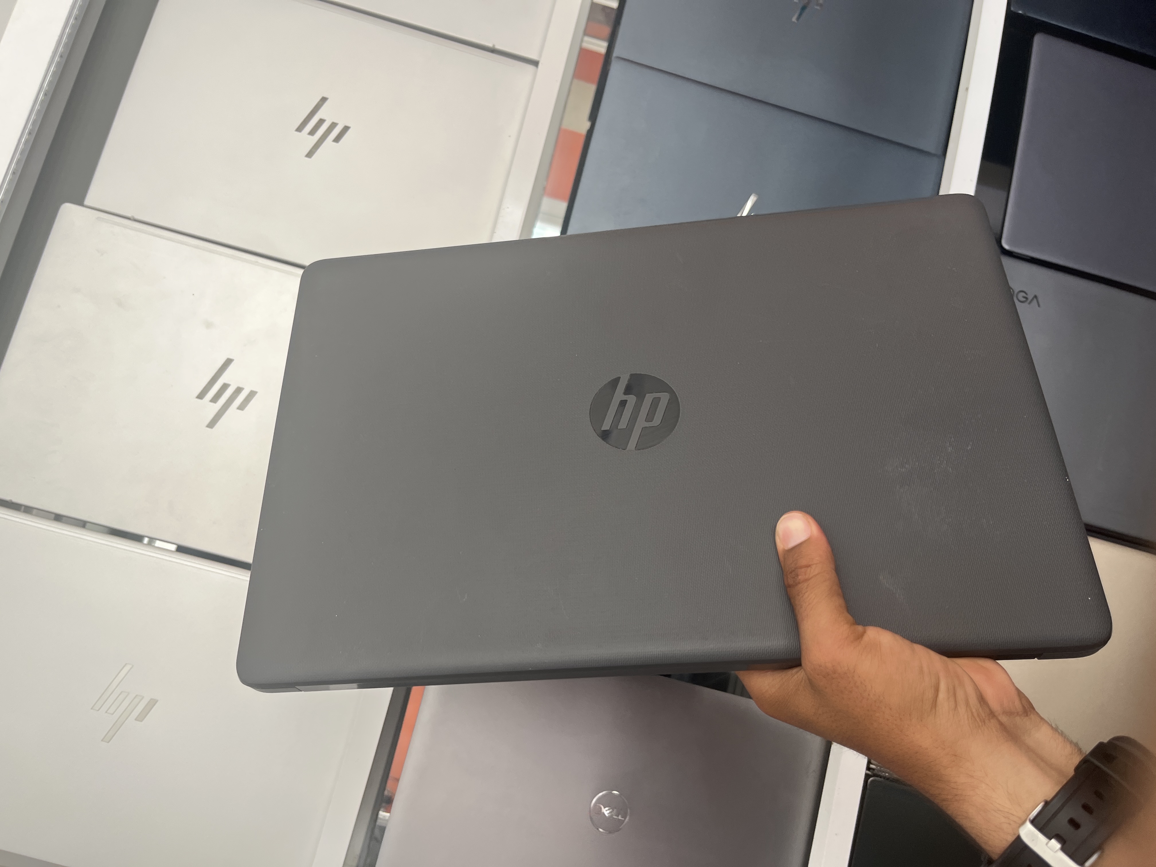HP HP 250 G7 Notebook PC - I5-8265U - 4GB - 512 - 15" - 78%