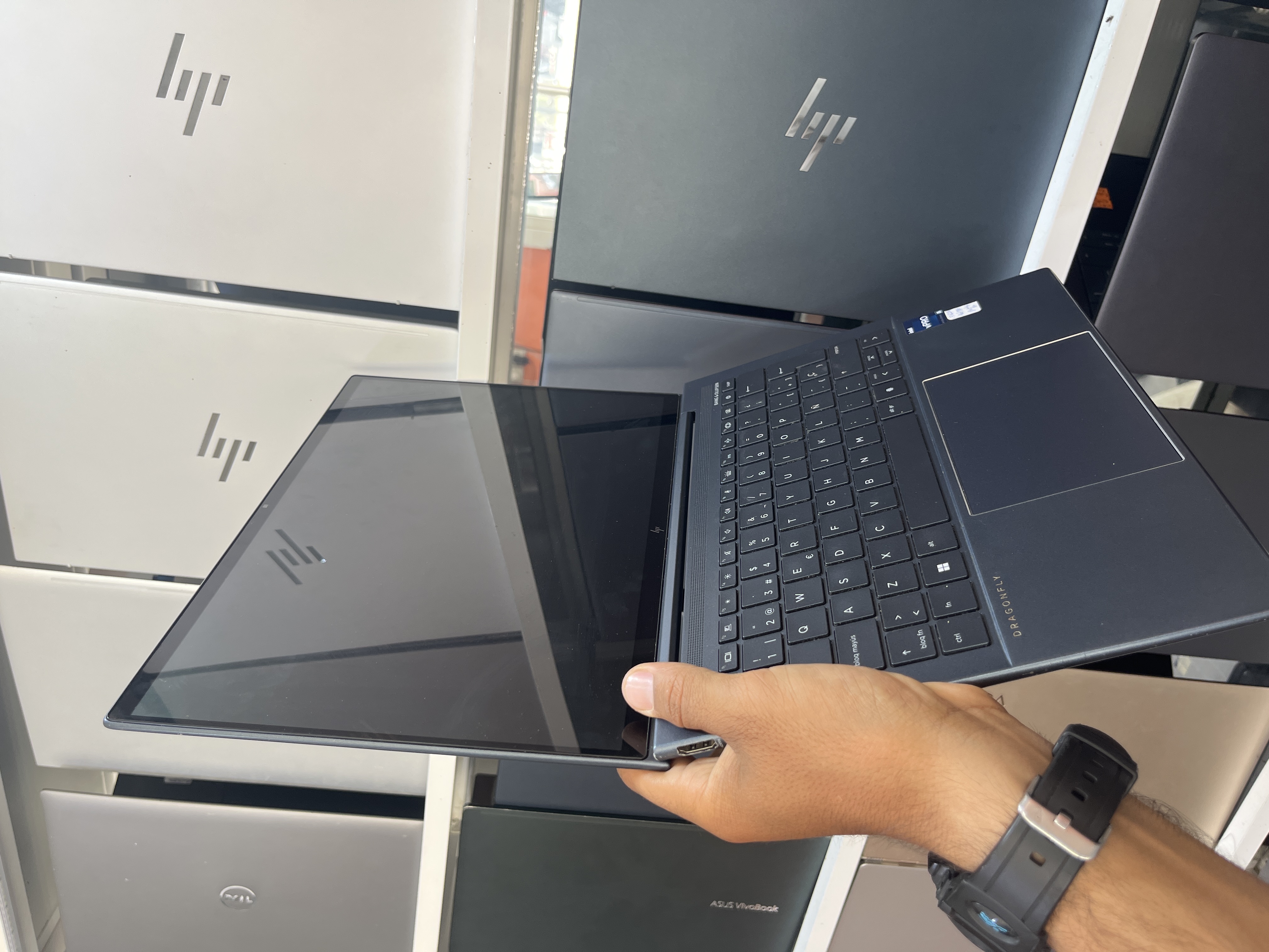 HP HP Elite Dragonfly 13.5 inch G3 Notebook PC - I5-1245U - 16GB - 1024 - 14" (tactile) - 1920x1280 FHD+ / 69% (716Cy)
