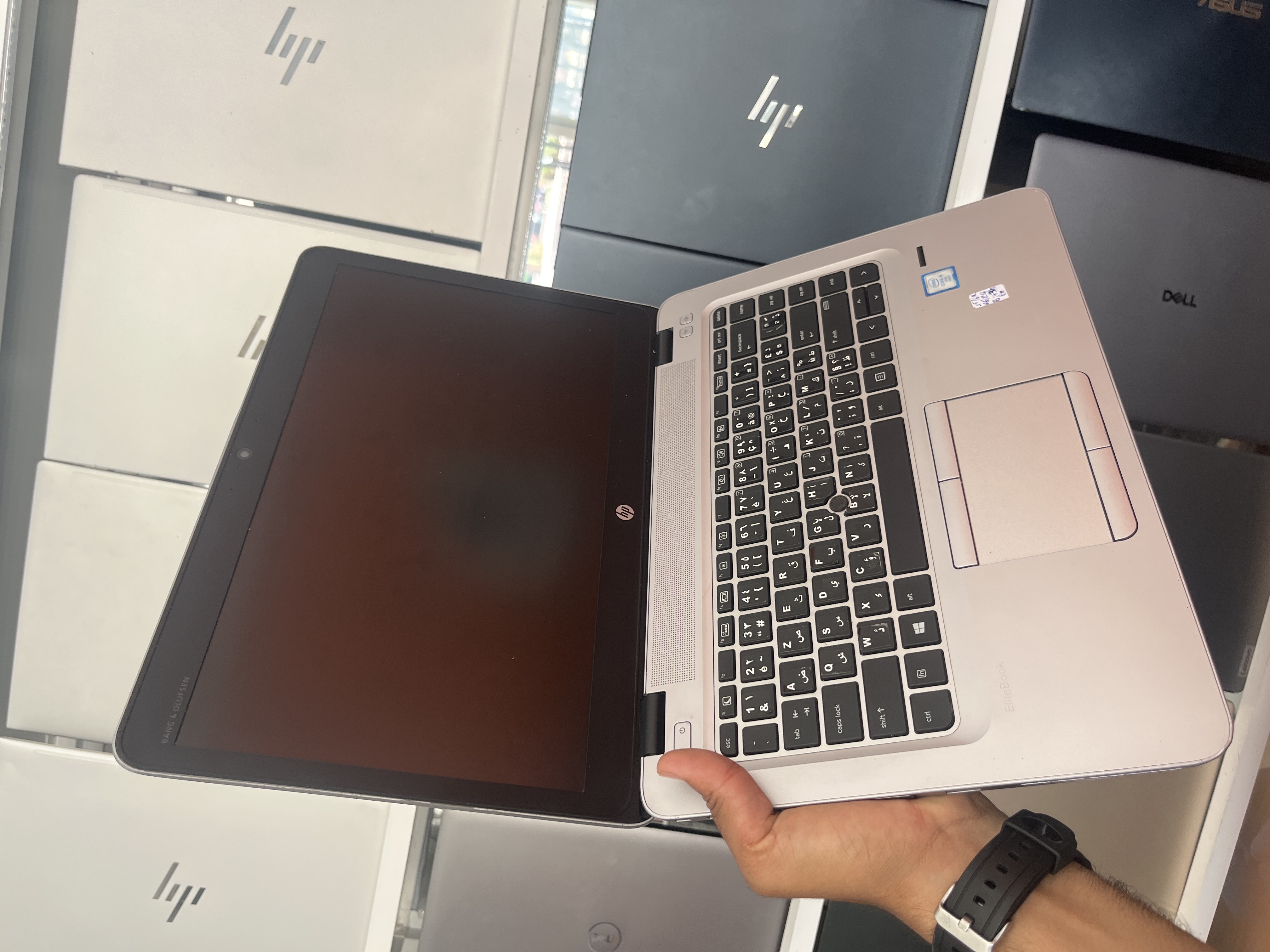 HP HP EliteBook 840 G3 - I5-6300U - 16GB - 256 - 14" - 100%
