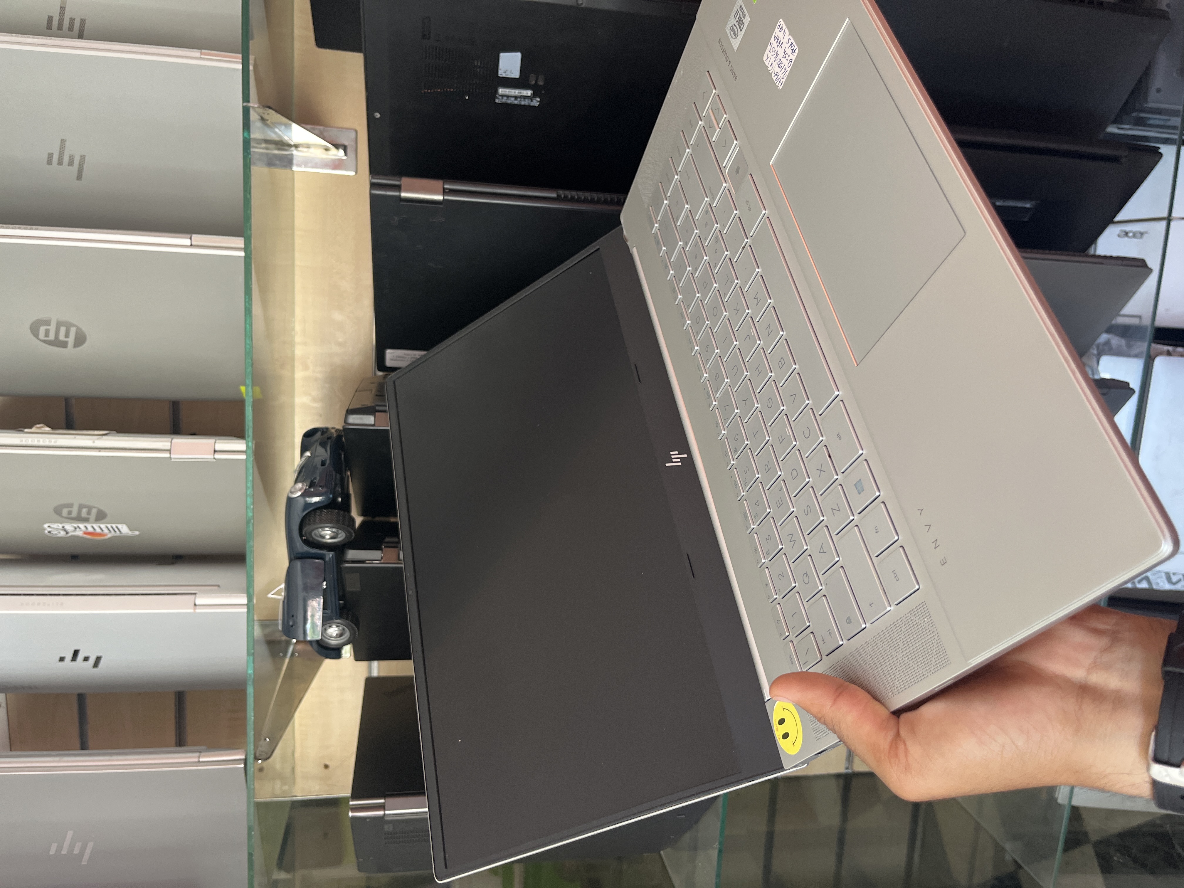 HP HP ENVY Laptop 15-ep0xxx - I7-10750H - 16GB - 512 - 15" - GeForce GTX 1650 Ti / 100% (209Cy)