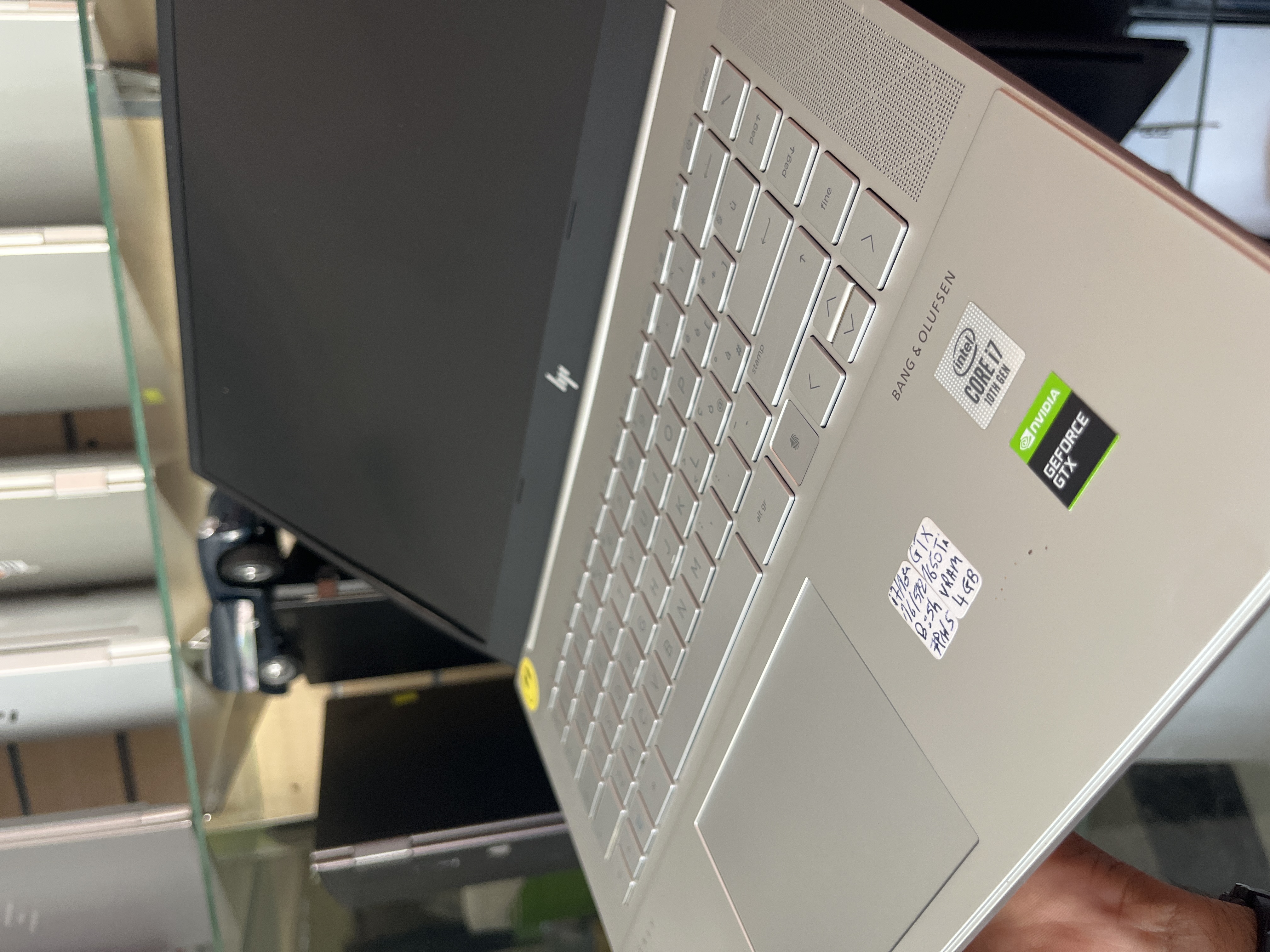 HP HP ENVY Laptop 15-ep0xxx - I7-10750H - 16GB - 512 - 15" - GeForce GTX 1650 Ti / 100% (209Cy)