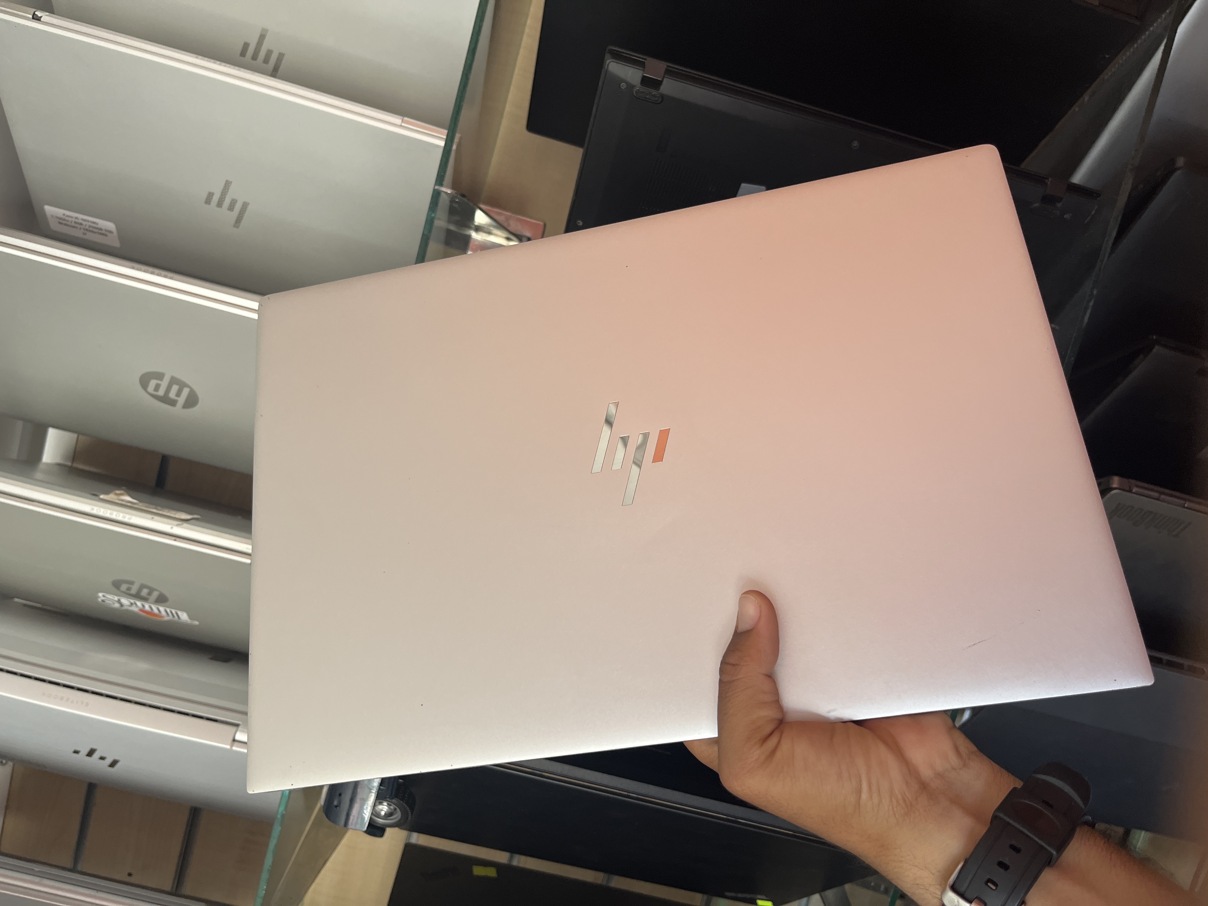 HP HP ENVY Laptop 15-ep0xxx - I7-10750H - 16GB - 512 - 15" - GeForce GTX 1650 Ti / 100% (209Cy)
