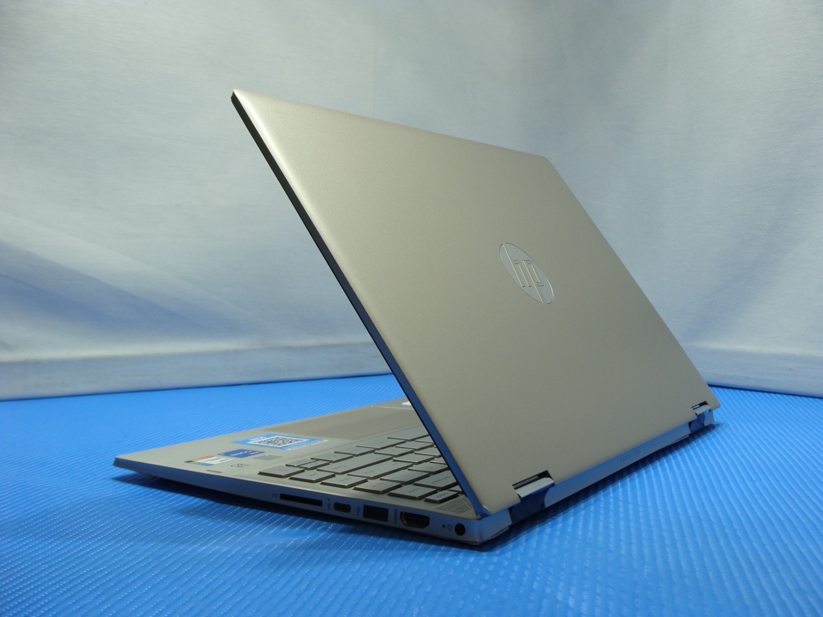 HP HP Pavilion x360 Convertible 14-dy0xxx - I3-1125G4 - 8GB - 256 - 14" (tactile) - 100% (549Cy)