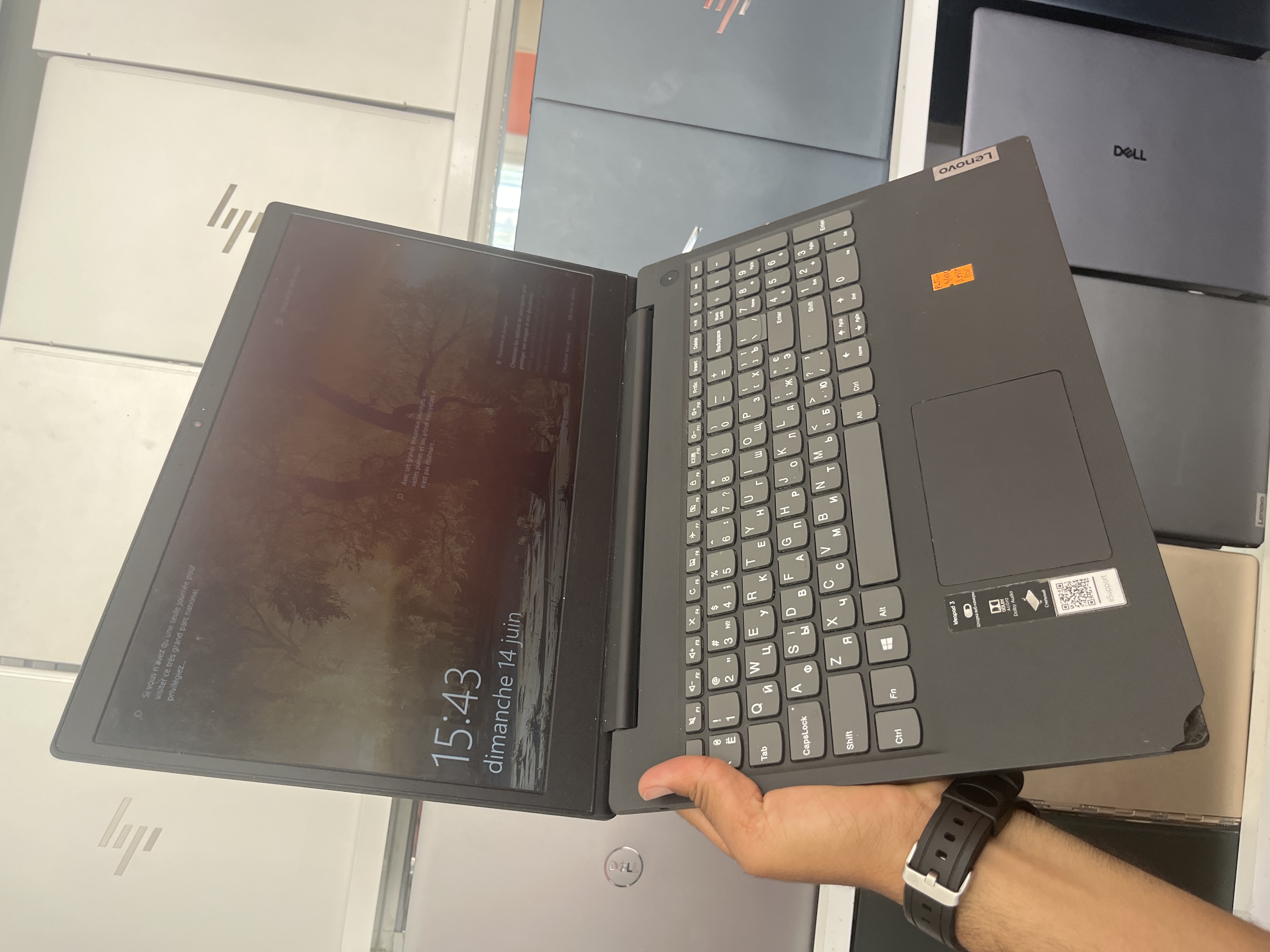 LENOVO IdeaPad 3 15IGL05 - Intel Pentium Silver N5030 @ 1.10GHz - 4GB - 128 - 15" - 77% (1805Cy)