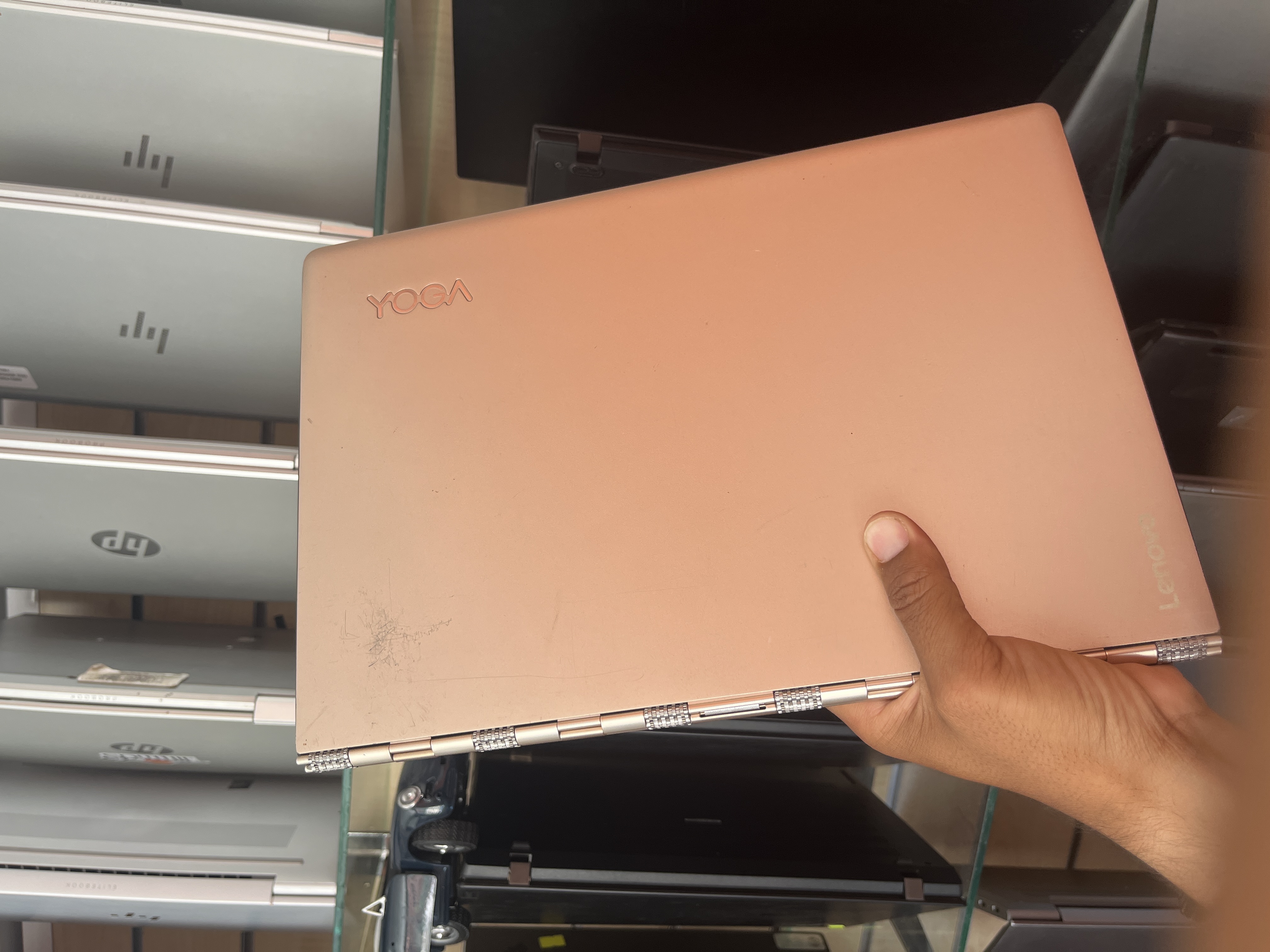 LENOVO Lenovo YOGA 900-13ISK2 - I7-6560U - 8GB - 512 - 13" (tactile) - 3200x1800 3.2K / 80%