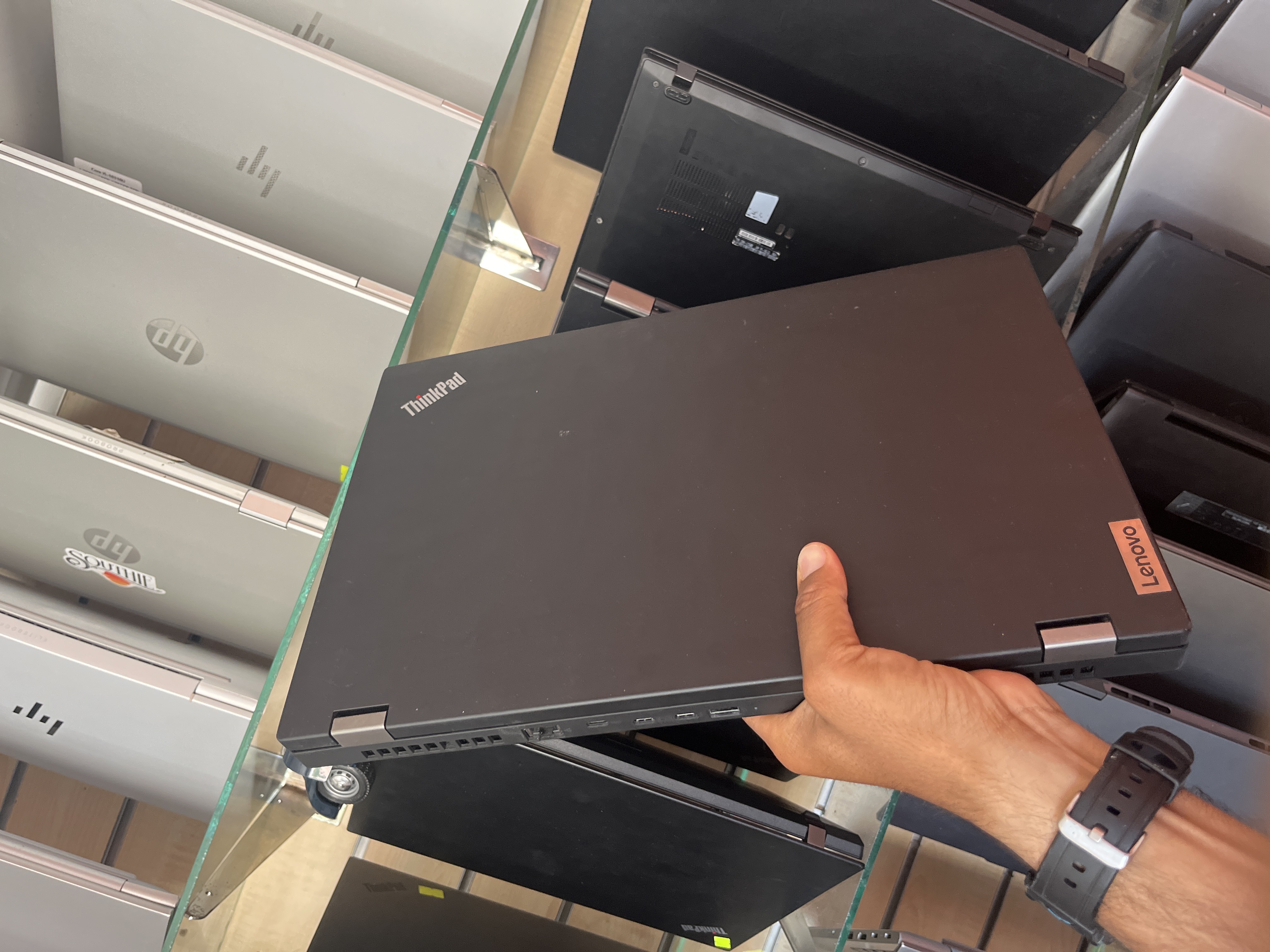 LENOVO ThinkPad P15 Gen 1 - I7-10850H - 32GB - 512 - 15" - Quadro RTX 3000 / 84% (270Cy)