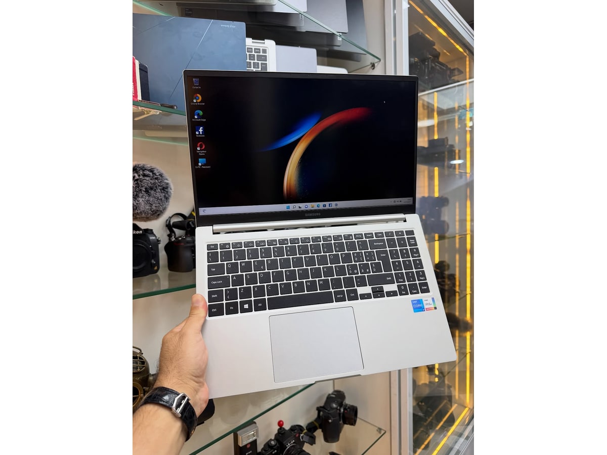 SAMSUNG 750XDA - I7-1165G7 - 16GB - 256 - 15" - 100% (65Cy)