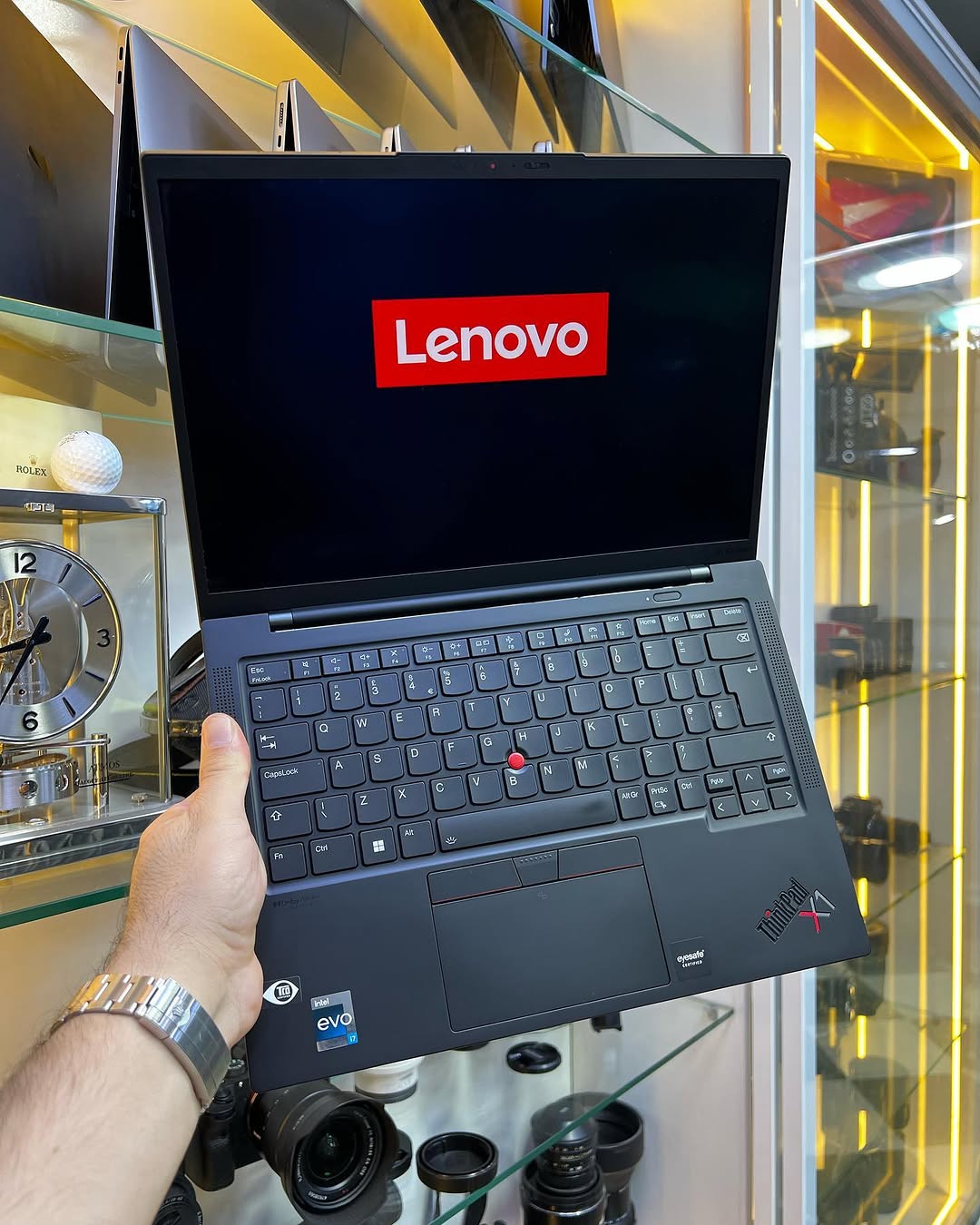 LENOVO ThinkPad X1 Carbon Gen 10 - I7-1270P - 16GB - 512 - 14" - 91% (86Cy)